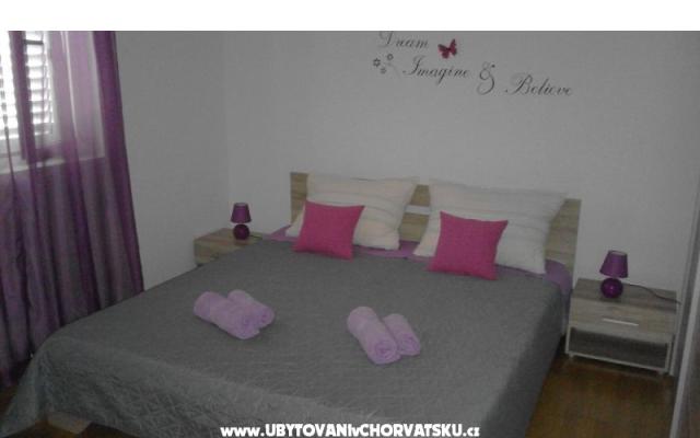 Vacation house Iva – Accommodation Bibinje Kroatië