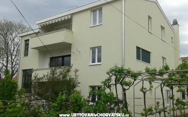 Apartments Jurov – Accommodation Biograd Kroatië