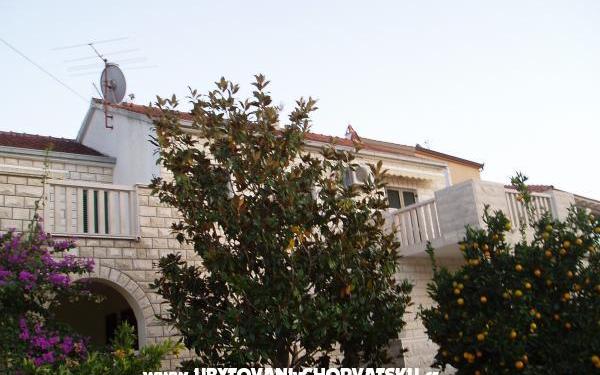 Apartments Kunac – Accommodation Island of Brac Kroatië