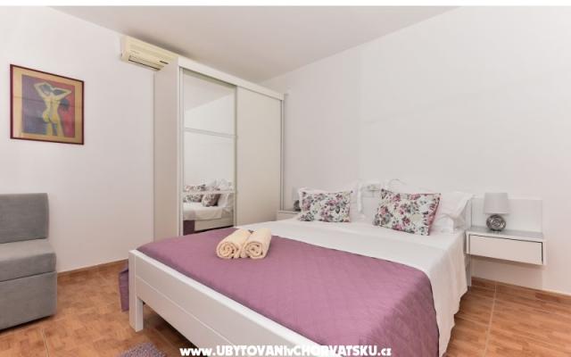 Apartments Vera i Ćiro Novak – Accommodation Brela Kroatië