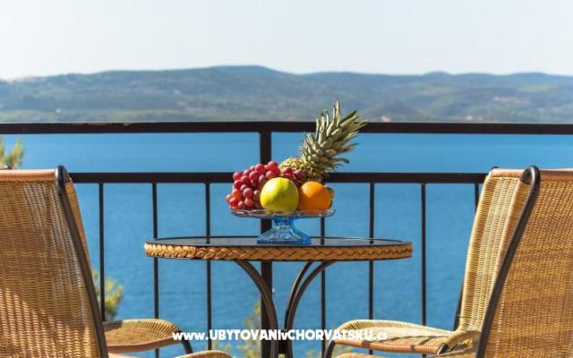 Apartments near the beach – Accommodation Brela Kroatië