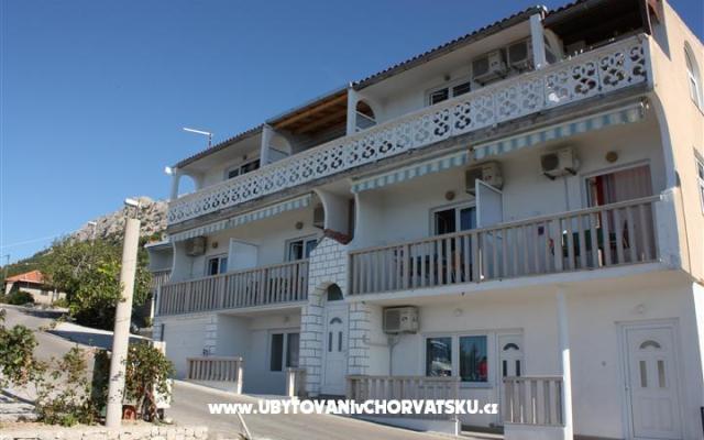 Apatmani  Rosa Brela – Accommodation Brela Kroatië