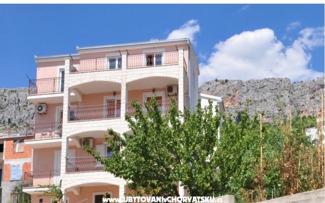 AdriaApartments – Accommodation Dugi Rat Kroatië