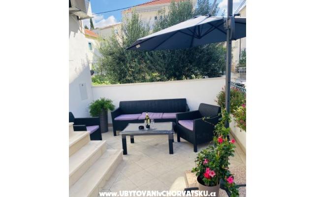Apartments Mande – Accommodation Dugi Rat Kroatië