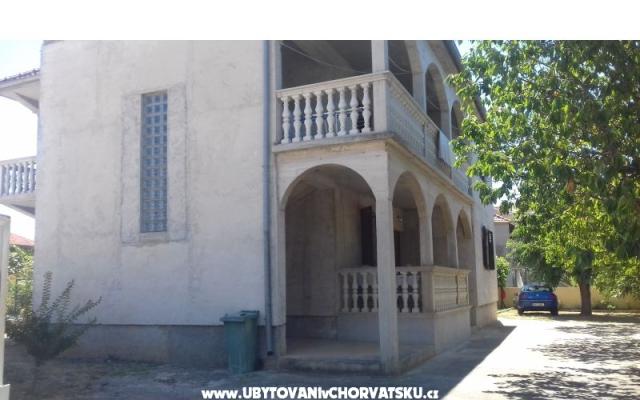 Apartments Turanj – Accommodation Sv. Filip i Jakov Kroatië