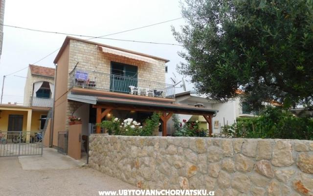 Apartmentt ANĐELKO – Accommodation Sv. Filip i Jakov Kroatië