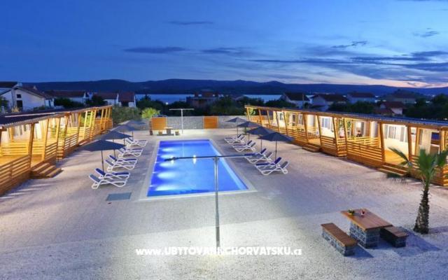 Mobile Robert''s - Helen''s – Accommodation Sv. Filip i Jakov Kroatië