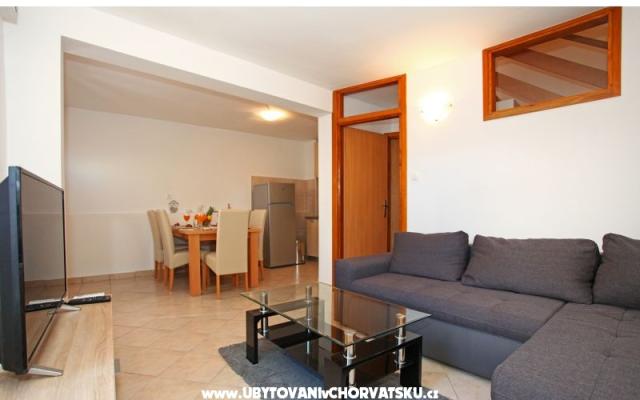 House Batarello – Accommodation Island of Hvar Kroatië