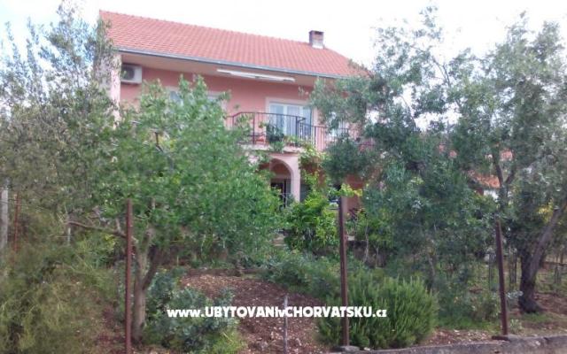 Apartment Laura 10 – Accommodation Kastela Kroatië