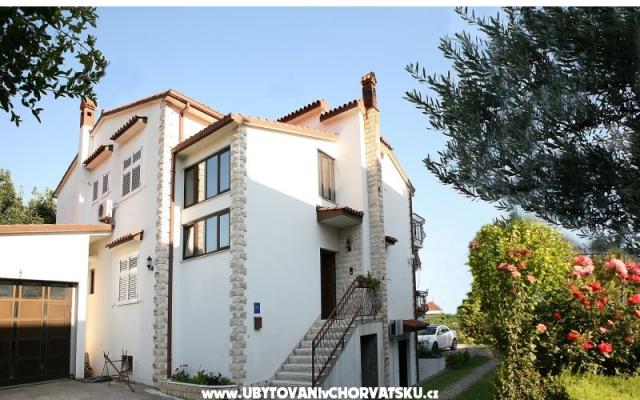 Apartments Božana – Accommodation Kastela Kroatië