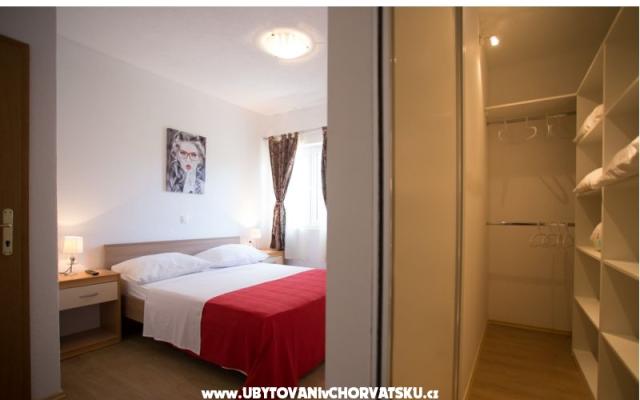 Apartments Duje – Accommodation Kastela Kroatië
