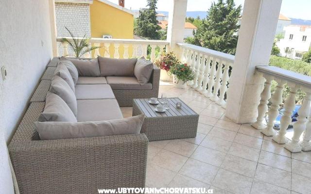 Apartments Hrga – Accommodation Kastela Kroatië