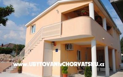 Apartments Kairos - Bili 9 – Accommodation Kastela Kroatië