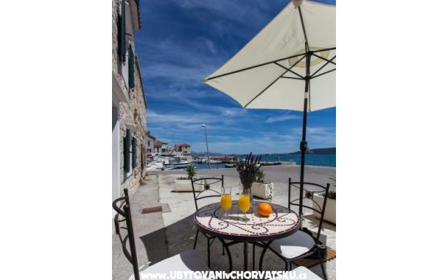 Apartments Lippeo – Accommodation Kastela Kroatië