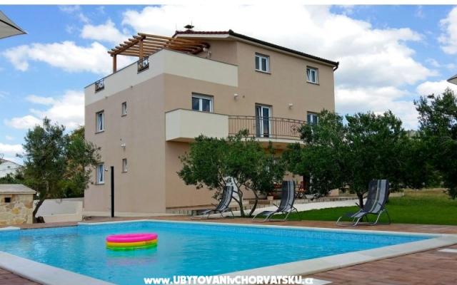 Apartments Šimetin – Accommodation Kastela Kroatië