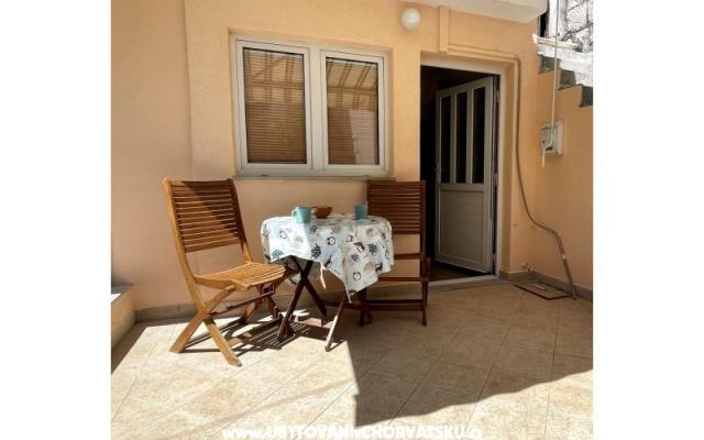 Apartments Kod Marice – Accommodation Kastela Kroatië