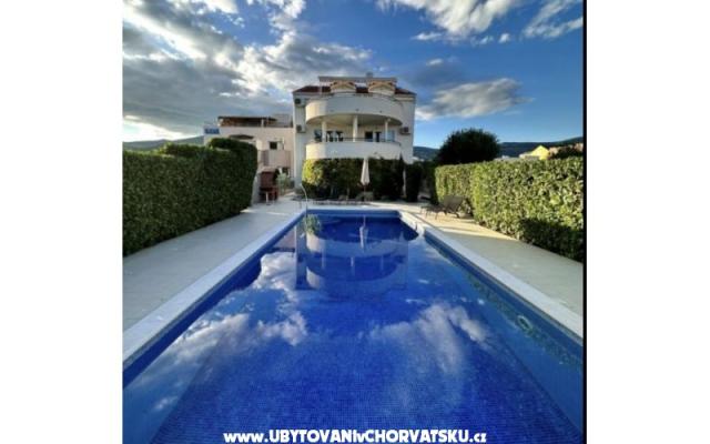 Apartments Villa Ohana – Accommodation Kastela Kroatië