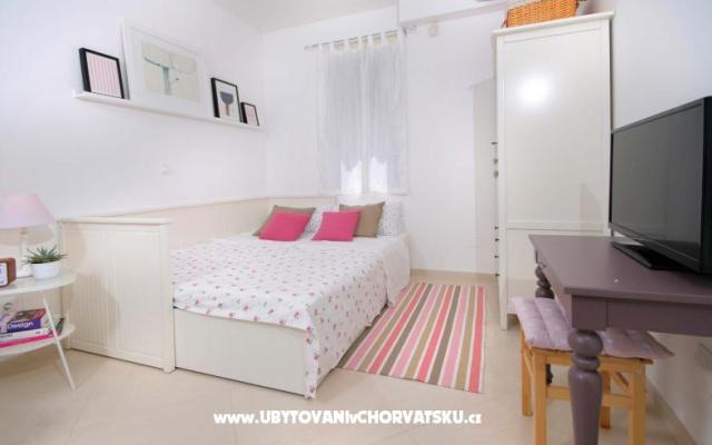 4 star studio apartment – Accommodation Kastela Kroatië