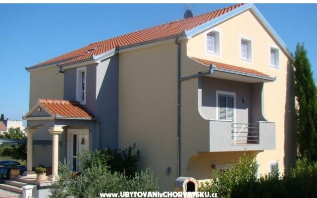 Sikic – Accommodation Kastela Kroatië