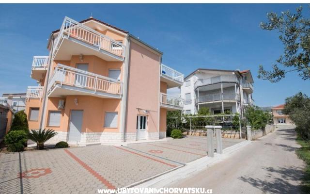 Villa Diva Apartments – Accommodation Kastela Kroatië