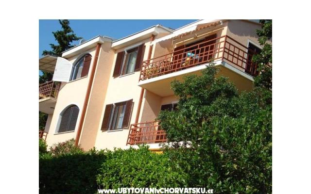 Apartments Karla  Njivice – Accommodation Island of Krk Kroatië