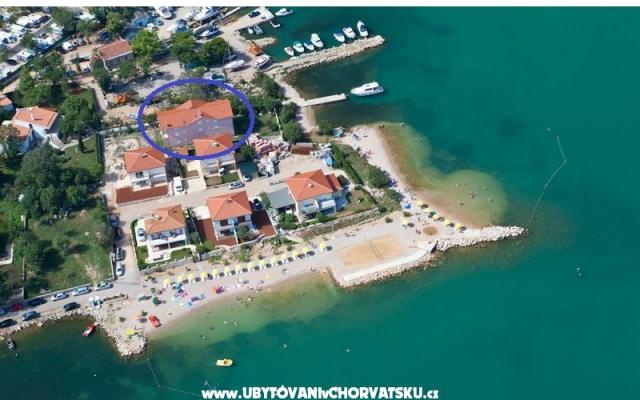 Villa Klimno direct on the beach – Accommodation Island of Krk Kroatië