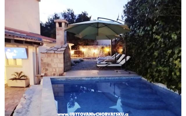 Apartment Robert – Accommodation Makarska Kroatië