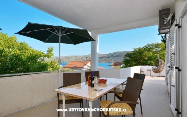 Apartment Lanterna – Accommodation Marina - Trogir Kroatië
