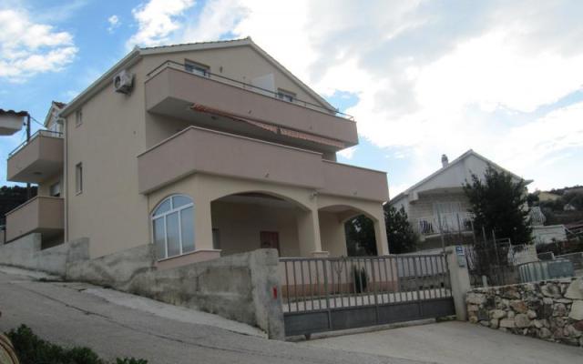 Apartments Mladen Majić – Accommodation Marina - Trogir Kroatië