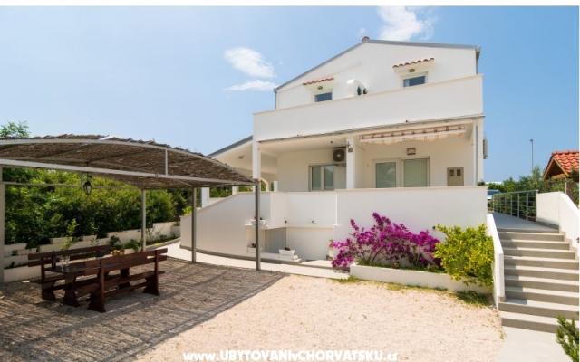 BayBeach Apartments Sevid – Accommodation Marina - Trogir Kroatië