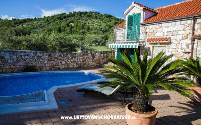 Vacation house Niva – Accommodation Marina - Trogir Kroatië