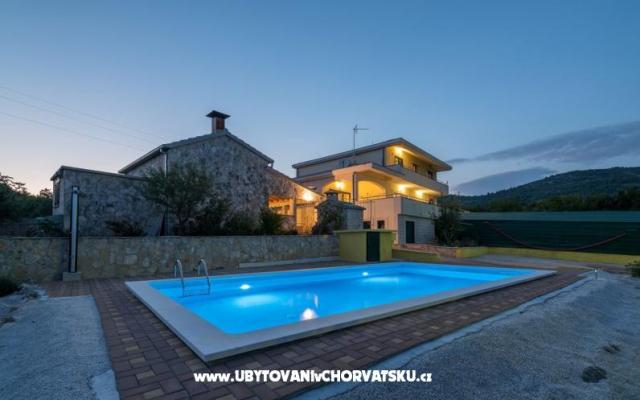 Mitlo – Accommodation Marina - Trogir Kroatië