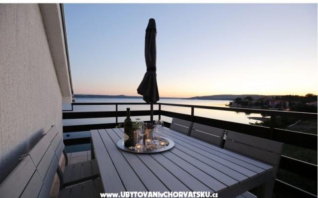 Apartments Nekic  – Accommodation Maslenica Kroatië