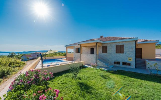 Vila Velebit – Accommodation Maslenica Kroatië