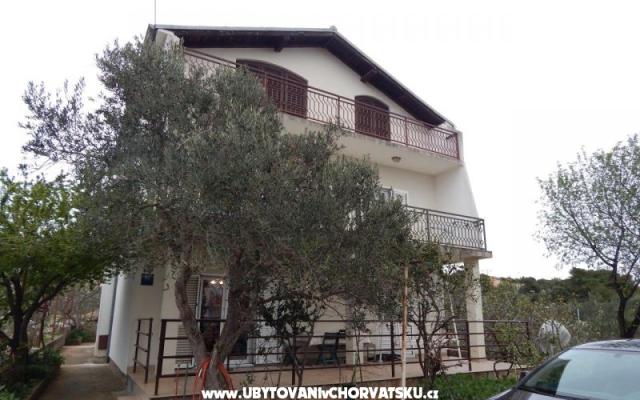 Apartment Visnja – Accommodation Island of Murter Kroatië