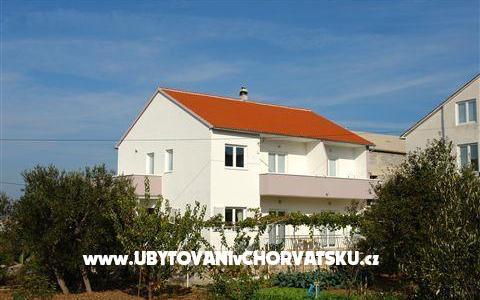Eva – Accommodation Island of Murter Kroatië