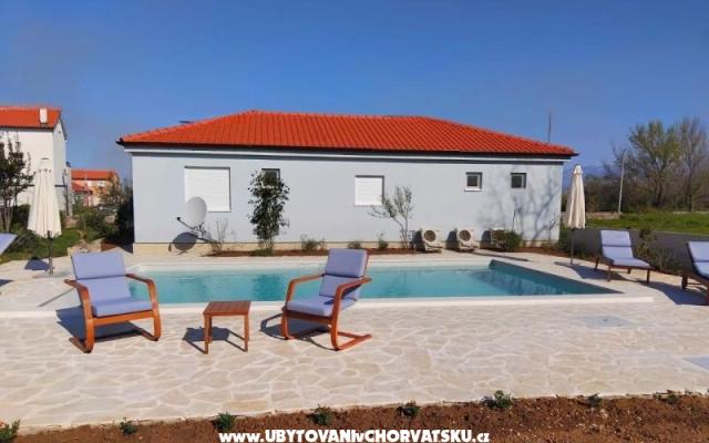 Holiday Home POMALO – Accommodation Nin - Zadar Kroatië