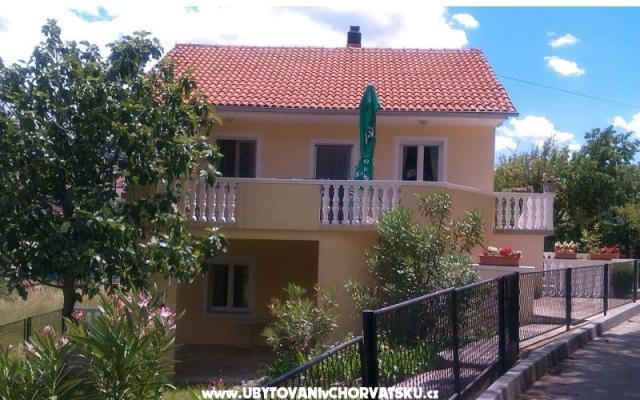 Apartment Dedi – Accommodation Novigrad Kroatië