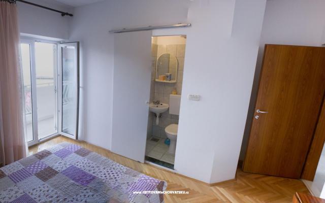 Apartment Bernard – Accommodation Omis Kroatië