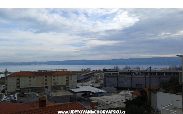 Apartment Nevena – Accommodation Omis Kroatië