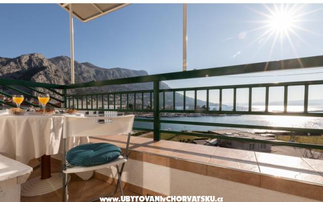 Apartments Monika – Accommodation Omis Kroatië