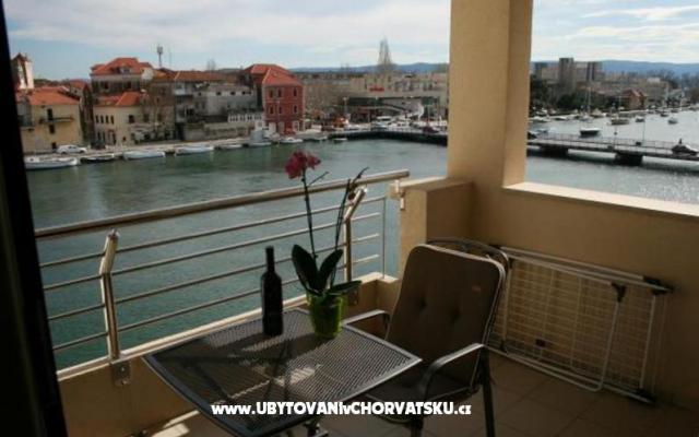 Apartments MIRNA&amp;MATEA – Accommodation Omis Kroatië