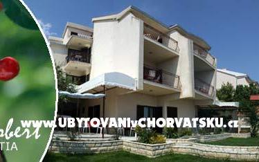 Apartments Edita &amp; Robert – Accommodation Omis Kroatië