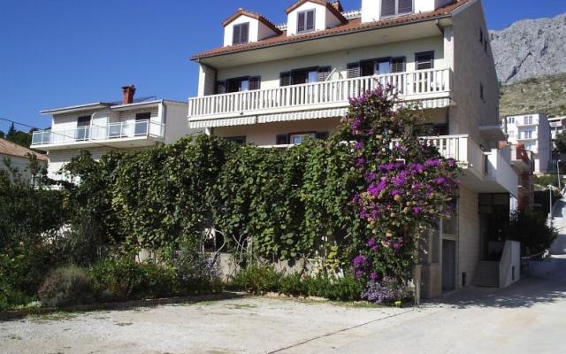 House Mandalinić – Accommodation Omis Kroatië