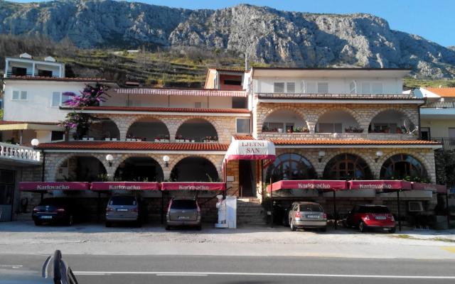 Ljetni san – Accommodation Omis Kroatië