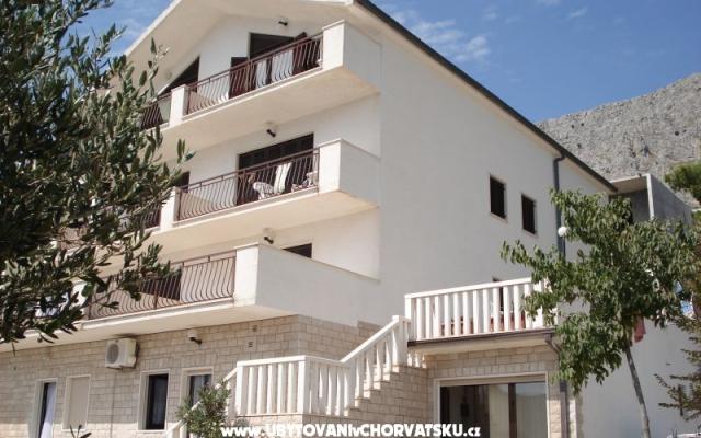 Apartments Mladina – Accommodation Omis Kroatië