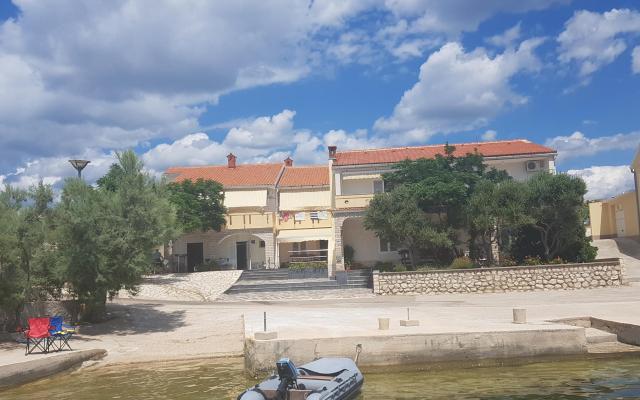 Apartments Iva i Mirjana – Accommodation Island of Pag Kroatië