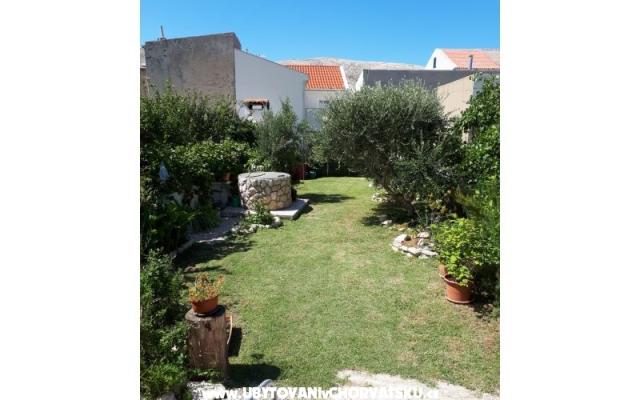 Apartments Center Pag – Accommodation Island of Pag Kroatië
