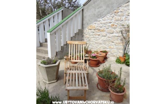 Stonehouse Dana – Accommodation Island of Pag Kroatië