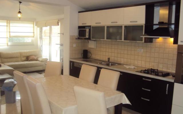 Apartment Lovre – Accommodation Pakostane Kroatië